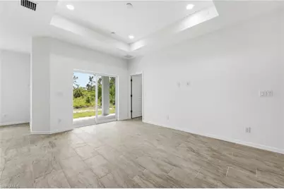 1018 Kent St E, Lehigh Acres, FL 33971 - Photo 11