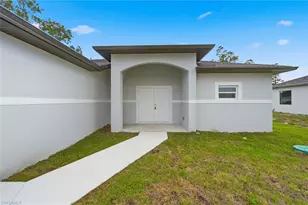 1018 Kent St E, Lehigh Acres, FL 33971 - Photo 3