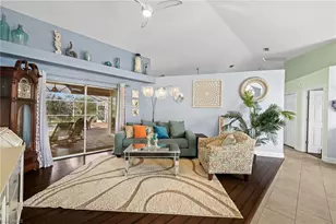 411 SE 17th St, Cape Coral, FL 33990 - Photo 11