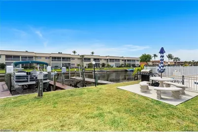 1006 SE 46th St #1B, Cape Coral, FL 33904 - Photo 9