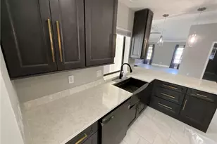 20620 Pine Tree Ln, Estero, FL 33928 - Photo 9