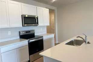 1321 NE 9th St, Cape Coral, FL 33909 - Photo 13