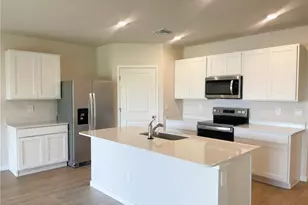 1321 NE 9th St, Cape Coral, FL 33909 - Photo 11