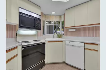 13191 Oakmont Dr #1, Fort Myers, FL 33907 - Photo 9