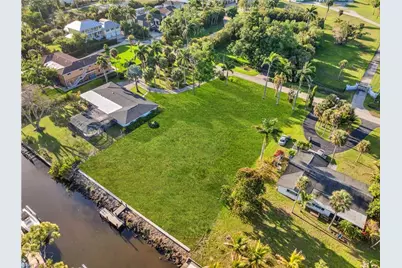 62 Wolcott Dr, North Fort Myers, FL 33903 - Photo 5