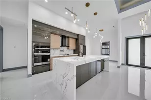 2304 SW 20th St, Cape Coral, FL 33991 - Photo 9