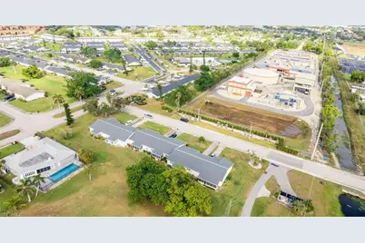 1390 Myerlee Country Club Blvd, Fort Myers, FL 33919 - Photo 31