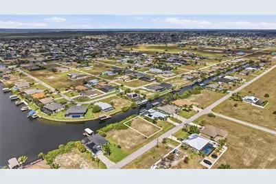 400 NW 32nd Pl, Cape Coral, FL 33993 - Photo 5