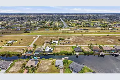400 NW 32nd Pl, Cape Coral, FL 33993 - Photo 7