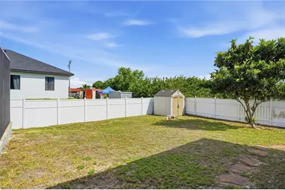 906 Venice Ave N, Lehigh Acres, FL 33971 - Photo 41