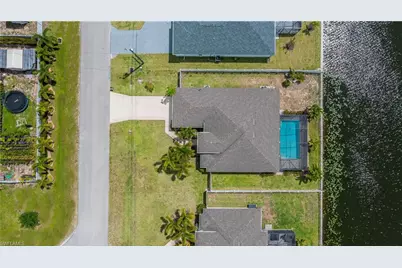 910 SW 12th Ter, Cape Coral, FL 33991 - Photo 43