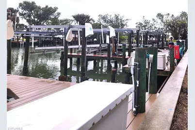 4511 Bay Beach Lane, Fort Myers Beach, FL 33931 - Photo 5