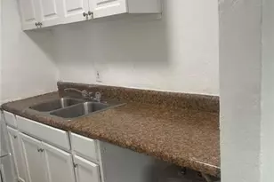 3033 2nd St, Fort Myers, FL 33916 - Photo 9