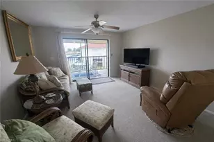 11220 Caravel Cir, Fort Myers, FL 33908 - Photo 5