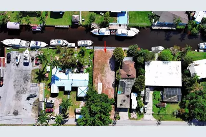 2228 Marina Park Dr, Fort Myers, FL 33905 - Photo 11
