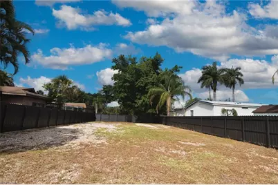 2228 Marina Park Dr, Fort Myers, FL 33905 - Photo 17