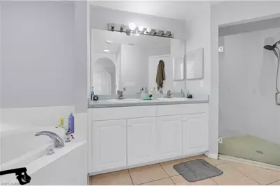 2402 E 14th St, Lehigh Acres, FL 33972 - Photo 11