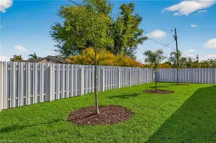 623 SW 25th Ln, Cape Coral, FL 33990 - Photo 31