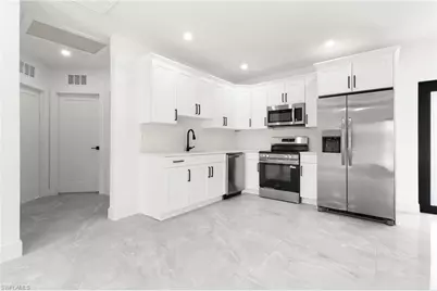 1137 Essex St E, Lehigh Acres, FL 33974 - Photo 7