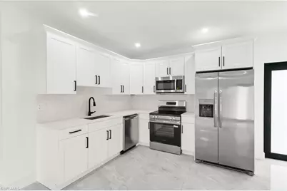 1137 Essex St E, Lehigh Acres, FL 33974 - Photo 3