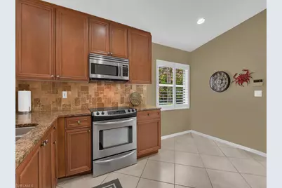 7631 Cameron Cir, Fort Myers, FL 33912 - Photo 3