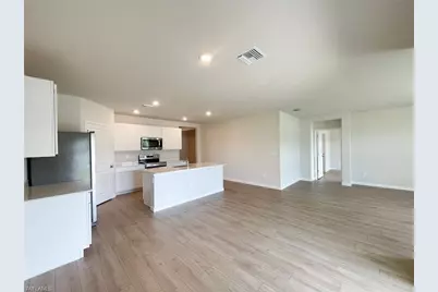 920 NE 10th St, Cape Coral, FL 33909 - Photo 11