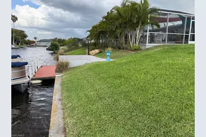 1437 SE 21st Ln, Cape Coral, FL 33990 - Photo 23
