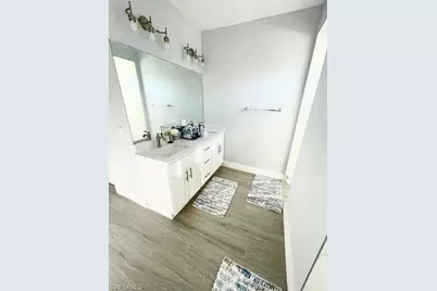 3222 SW Santa Barbara Pl, Cape Coral, FL 33914 - Photo 11