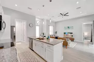 3222 SW Santa Barbara Pl, Cape Coral, FL 33914 - Photo 3