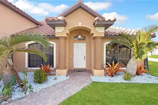 205 SW 42nd St, Cape Coral, FL 33914 - Photo 3
