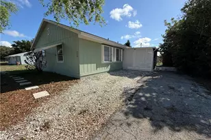 2228 Virginia Ave, Fort Myers, FL 33905 - Photo 1