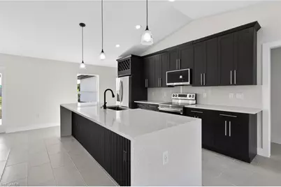 1614 NE 6th Ave, Cape Coral, FL 33909 - Photo 9