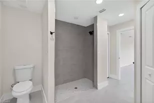 1614 NE 6th Ave, Cape Coral, FL 33909 - Photo 27