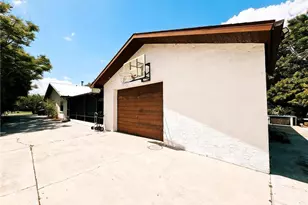 196 E Mariana Ave, North Fort Myers, FL 33917 - Photo 31