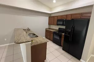 1621 SW 33rd St, Cape Coral, FL 33914 - Photo 9