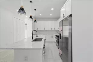 3631 SW Santa Barbara Pl, Cape Coral, FL 33914 - Photo 31