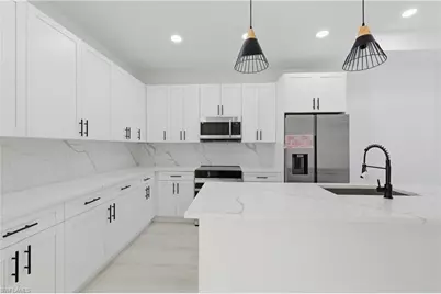 3631 SW Santa Barbara Pl, Cape Coral, FL 33914 - Photo 29