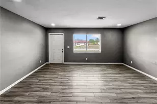 121 Gordon Ave S, Lehigh Acres, FL 33973 - Photo 5