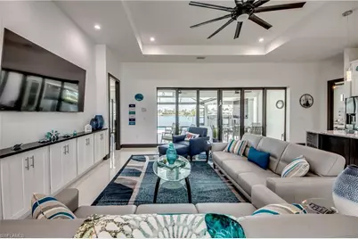 1715 SW 6th Ave, Cape Coral, FL 33991 - Photo 5