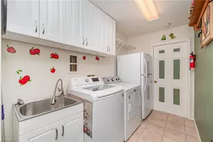 2725 SW 28th Pl, Cape Coral, FL 33914 - Photo 23