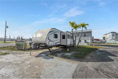 19281 San Carlos Blvd, Fort Myers Beach, FL 33931 - Photo 15