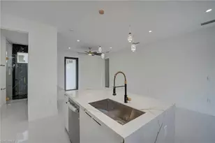 1002 Pine Ave, Lehigh Acres, FL 33972 - Photo 9