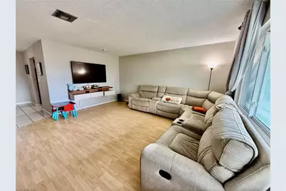 720 Shadyside St, Lehigh Acres, FL 33936 - Photo 5