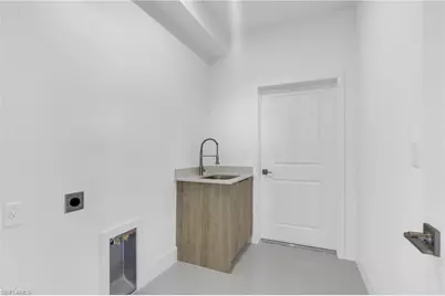 732 Alamo St E, Lehigh Acres, FL 33974 - Photo 19