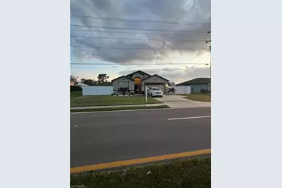 304 SW Trafalgar Pkwy, Cape Coral, FL 33991 - Photo 3