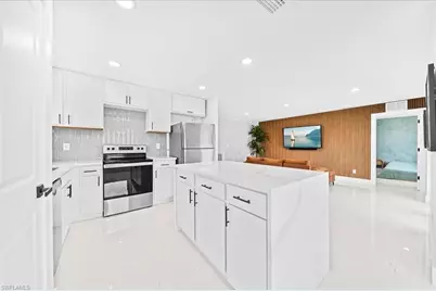 2112 NE 1st Ave, Cape Coral, FL 33909 - Photo 11