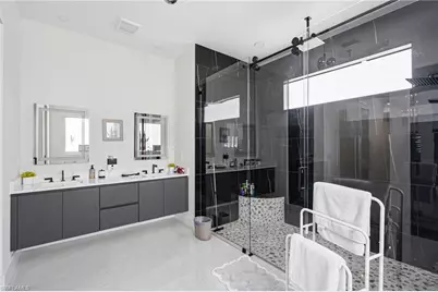 423 SW 19th Ave, Cape Coral, FL 33991 - Photo 23