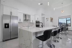 220 NE 8th Pl, Cape Coral, FL 33909 - Photo 7