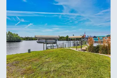 37 Channel Ln, Fort Myers, FL 33905 - Photo 3