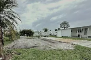 593 Daisy Dr, North Fort Myers, FL 33917 - Photo 1